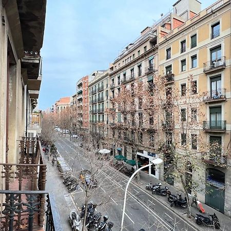 Lolita Bcn Apartment En El Eixample Barcelona Luaran gambar